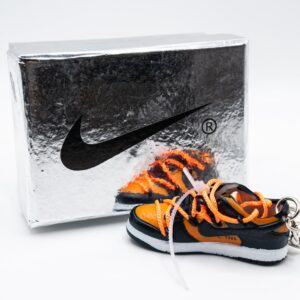 Mini llavero Nike Dunk Low Off-White Michigan naranja y azul con caja