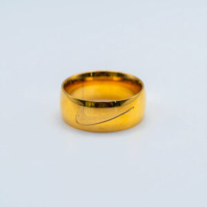 anillo nike swoosh grabado dorado