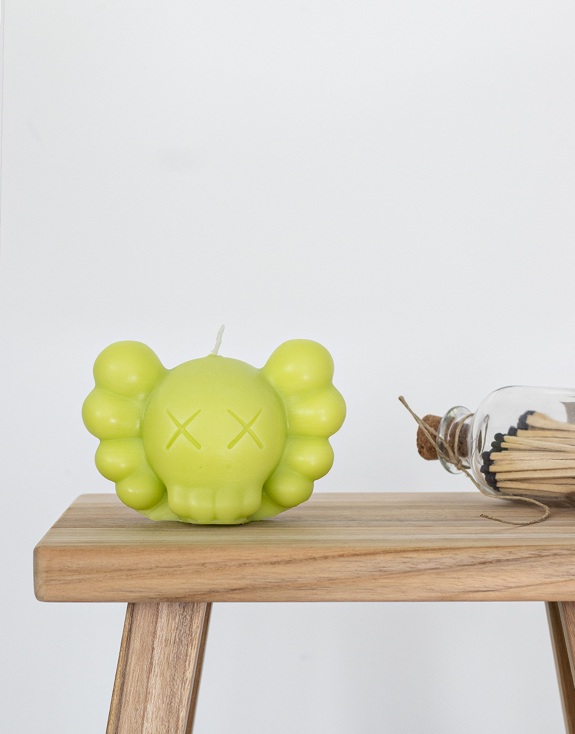 Vela Cabeza KAWS Companion Lima