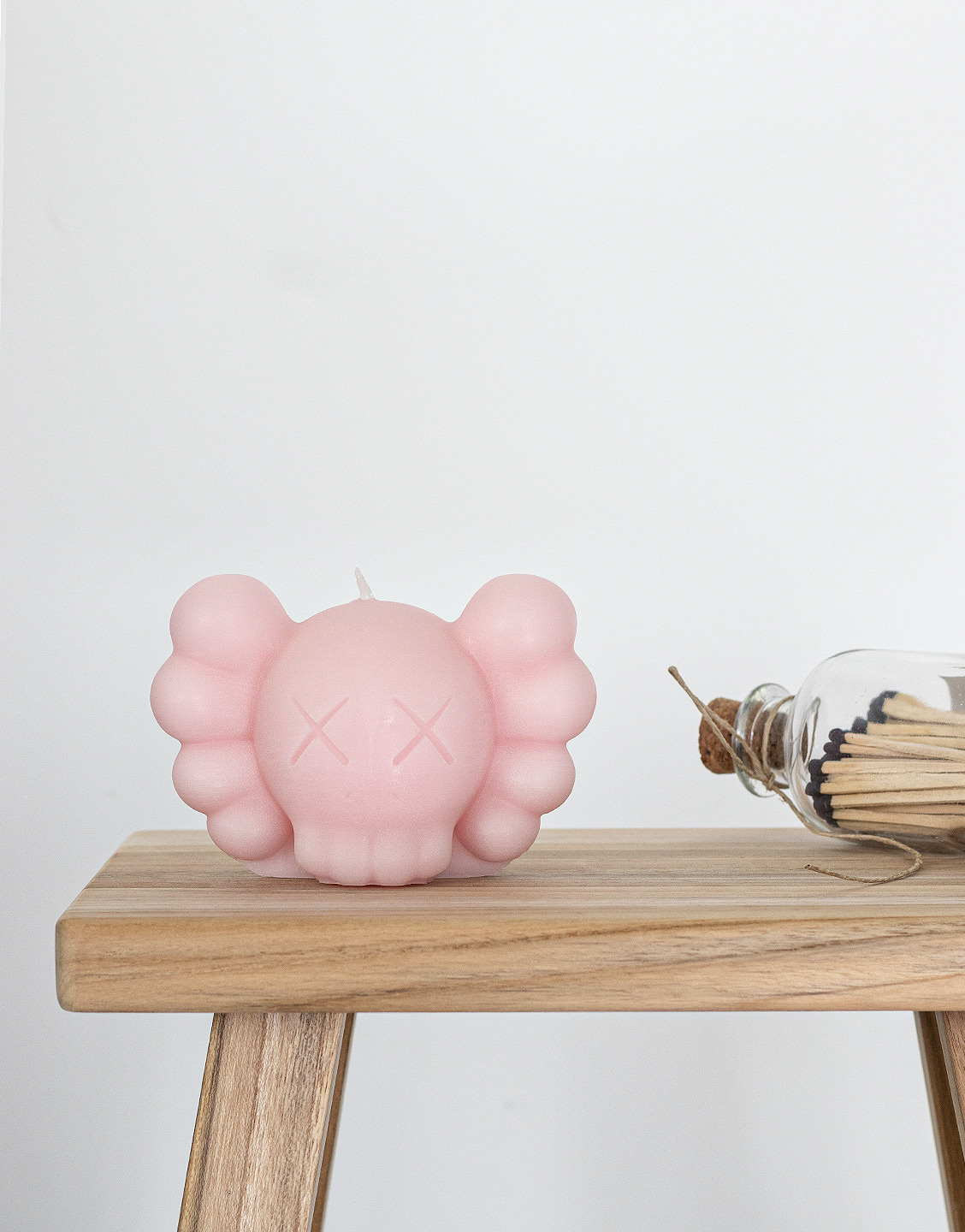 Vela Cabeza KAWS Companion Rosa Pastel