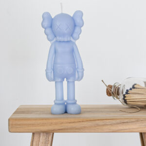 Vela KAWS Companion Azul Pastel
