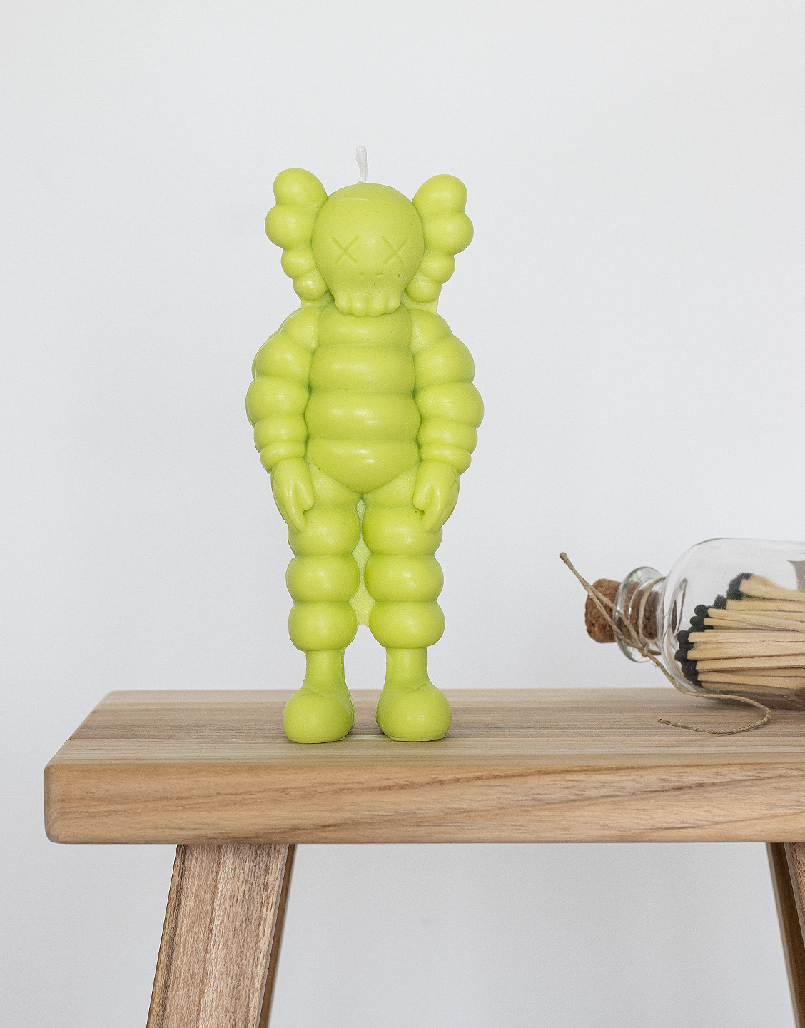 Vela KAWS WHAT PARTY Lima