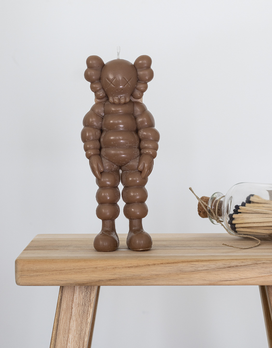 Vela KAWS WHAT PARTY Mocha